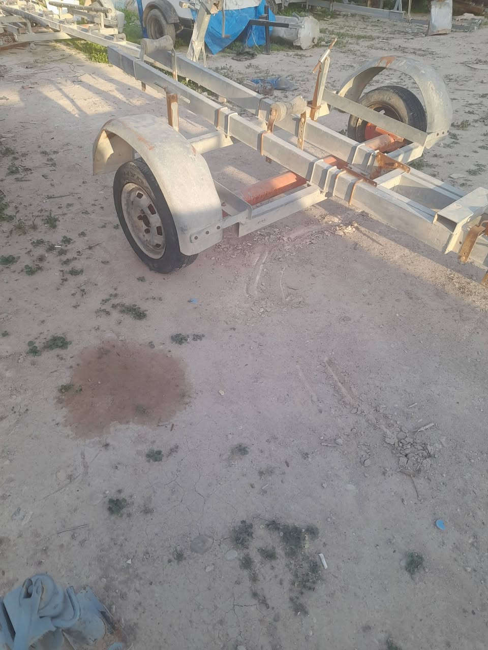 السلام عليكم
عربانه زورق 
أصليه شركه
السعر  ٦  أوراق
رقم الموبايل
***********
