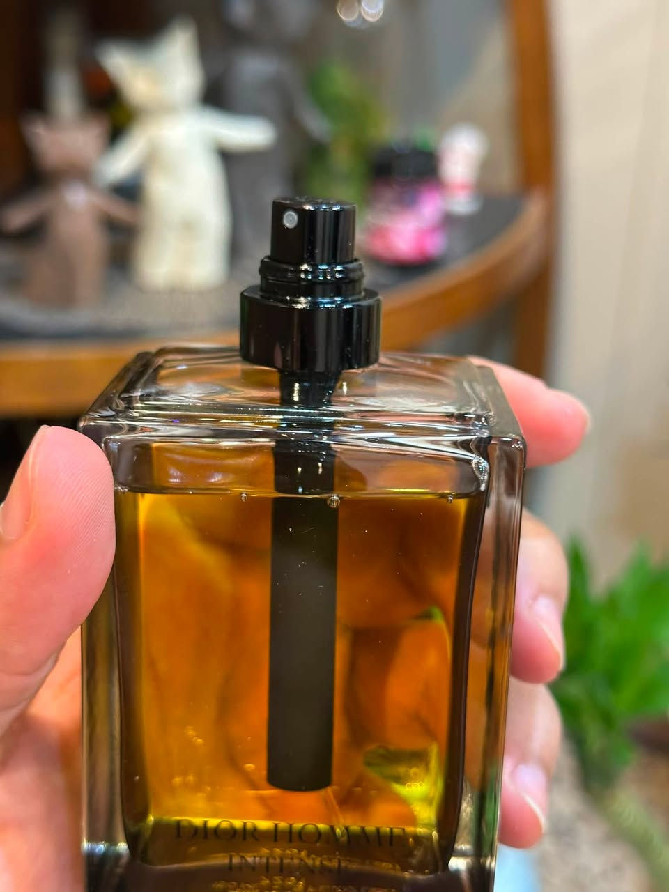 السلام عليكُم ♥️🤍

ديور هوم انتنس "اصدار 2017" 150ML 
كامل ممستعمل فقط رشتين بعده جديد 

مكاني : مكاني بغداد 
السعر 210$ " 150 مل "


**إذا كنت صاحب هذا الإعلان وتريد حذفه لأي سبب، رجاءا أرسل رسالة إلى الدعم الفني**