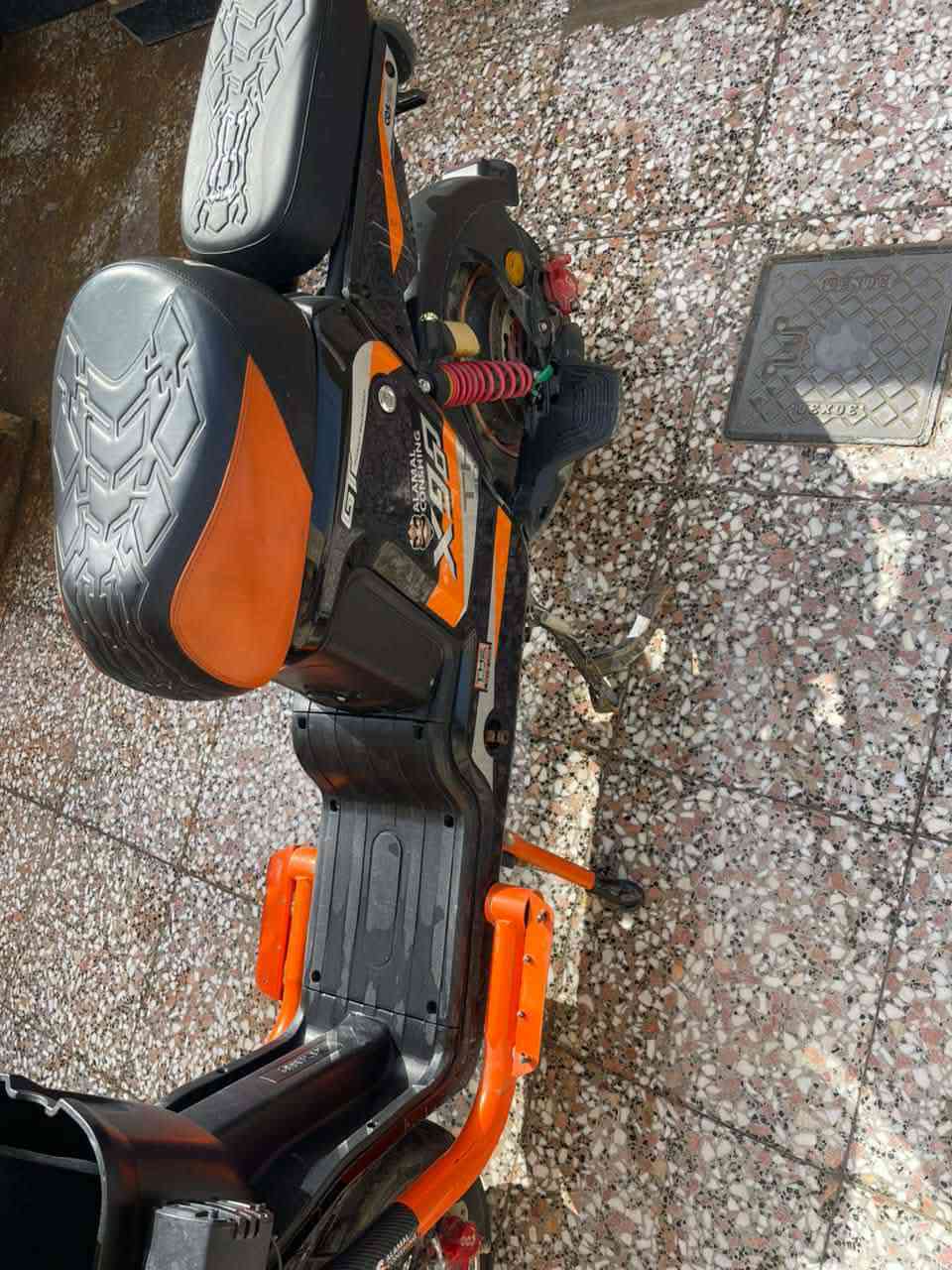 دراجة شحن للبيع بطاريات كبار سعرها ٣٠٠ وبيها مجال قليل مكاني بعقوبة مدخل مفرك ***********
