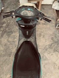 فراشه للبيع الدراجه نظيفه مكينه منفتوحه تفحص وين متريد سعرها 500 وبيها...