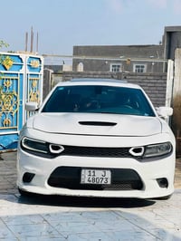 جارجر SXT • ٢٠١٩ • فتحة سقف