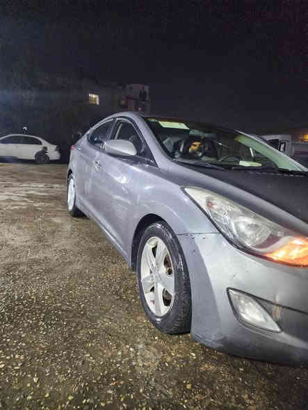 سلام عليكم الانتره موديل 2013 وارد  كندي بيه جاملغ الخلفي طخه خفيفه ومصبوغ سياره جديده كير مكينه تبريد صدر امامي خلفي رقم جديد رقم بغداد شاشه كامره تحكم جهتين دوشمه جديده سياره جاهزه مكان بغداد البلديات شارع الحشد معروضه 107 ) *********** بغداد
