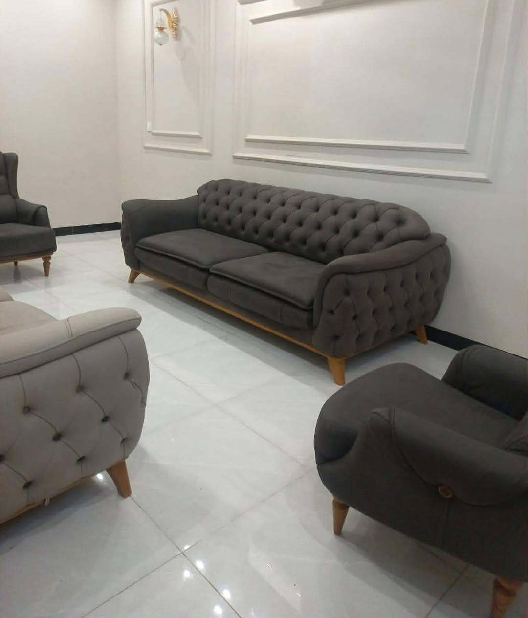 تخم تركي  ضخم كلش
ضهر مالتة قلاب والسفنج طبقتين طبي سبرنك بولستر والخشب زان القماش وتر بروف 
٨ مقاعد للبيع السعر عرضي ٨٠٠ وبي مجال
الحجز او الاستفسار واتساب ***********
