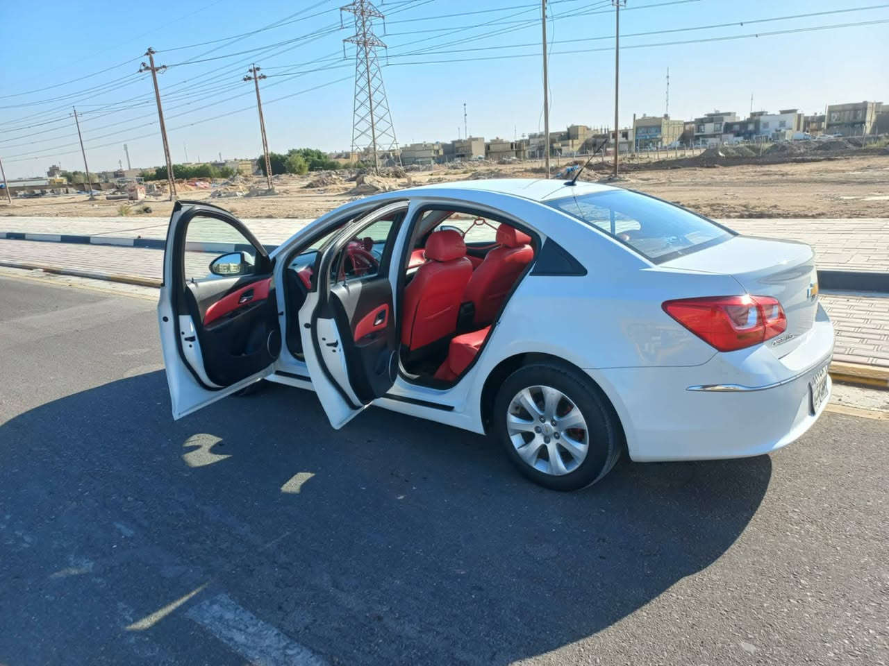 شيفروليه كروز  Chevrolet Cruze
***********الموديل 2017
رقم السيارة | شمالي أربيل 
موقع السيارة | كربلاء المقدسة 📍
السيارة وارد خليجي ✅ 
بأسم الشركة ضمان كفالة وتحويل مباشر ووكالة  
منظومة زنون  ⚠️ 
المواصفات 🔰 
أرضية جلد ✅ 
مقاعد جلد ✅ 
شاشة كبيرة الحجم ✅
شاشة أعطال ✅ 
كير جديد ✅ 
محرك جديد ✅ 
تحكم استيرن جهتين ✅
نافذة ups✅
تحكم مري كهربائي✅
جرص احزام الامان✅
جرص 120✅
صندوك بصمة✅
مانع انزلاق 
كشاف ضبابي خلفي
وبقية المواصفات المعروفة 🔹
