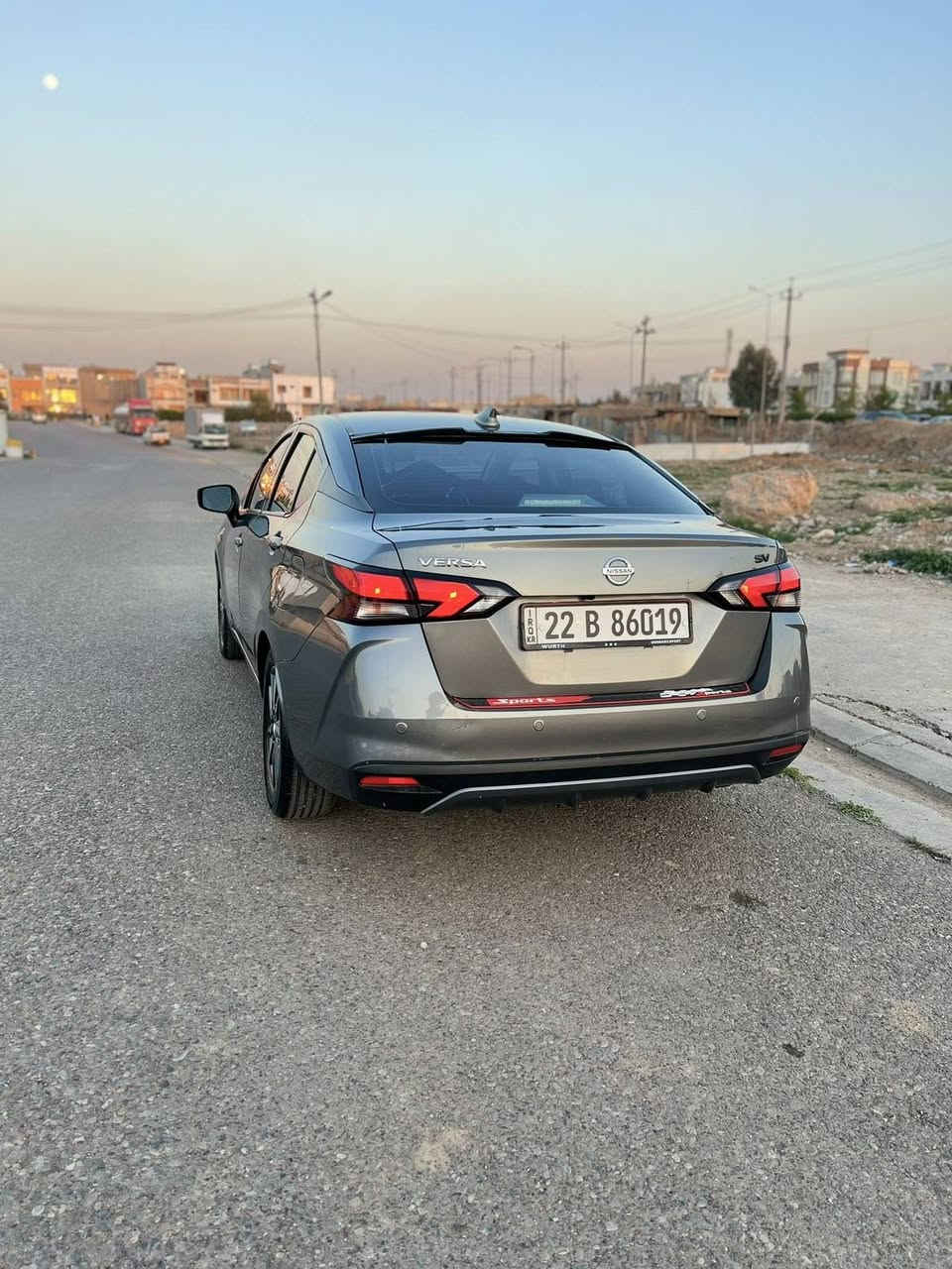 نیسان ڤێرسا مودیل 2021sv  هەموگیانی بەشەرت دوو دەرگای بۆیاغە پێش و پشت کەپس  بێ ئێرباگ گێر مەکینە  رادار ئۆتۆ ستۆپ هەمووی بەشەرت  هەزەو سەنەوی نوێیە 4 تایەی تازەی بۆ بەستراو  سحری 121 مەجال تب . لە هەولیرم ژ.م *********** أربيل, العراق
