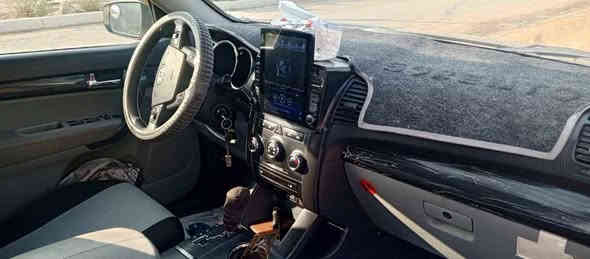 سورنتو (KIA Sorento) موديل 2011.
​اوارد أمريكي (نظام 5 راكب).
​المحرك: 4 سلندر سعة 2400cc، اقتصادي ومناسب.
​الكير أوتوماتيك.
​اللون: فيلّي / رصاصي
​ماشيه حوالي 119,000 ميل.
​تبريد ثلج
 تم تبديل الصدر بالكامل 
​السيارة متعرضة لحادث (وارد أمريكي). صور الحادث مرفقه مع المنشور
​تم تبديل الجاملغ  والباب المقابل للسائق.
​(البدن متضرر بشكل عام بحكم الموديل والاستخدام).
مقاعد مخمل نظيفة.
​التحكم: تحكم ستيرن كامل.
​شاشة أندرويد لمس حديثة
​كاميرا خلفية.
​كاميرا حوادث متطورة بثلاث عدسات (أمامية، خلفية، وداخل الغرفة).
​
​السعر المطلوب: 120 ورقة وبيها مجال
للأستفسار اكثر الاتصال على الرقم ***********
مكان السيارة الدوره قرب فلكة ابو دشير
ملاحظه غير متواجد على الفيسبوك بغداد
