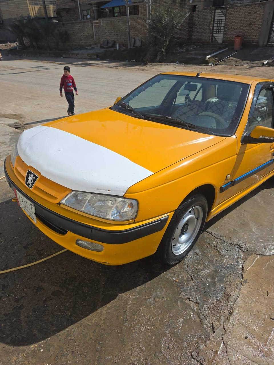 بيجو بارص 18 للبيع مكفوله مكينه كير حداديه تبريد جاهزه بيها طخه بخشم البنيد مصفره جانت محجوزه وهسه حره سياره سنويتها توها صقطت مكاني الناصرية غراف 
*********** السعر ب 50 وبيها مجال قليل
