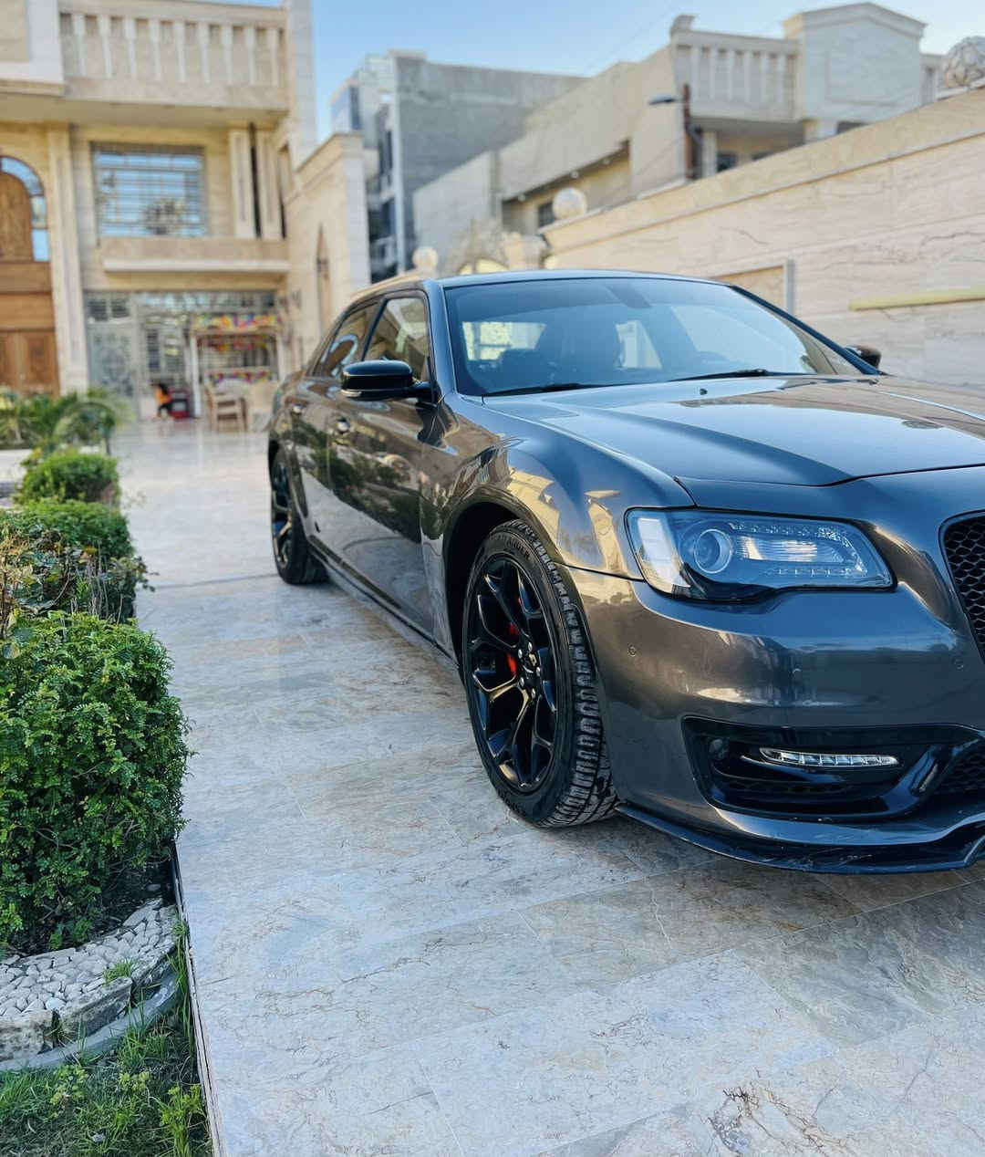 السلام عليكم 🔥😎 بيع مراوس شنو عندك نزل 
كلايسلر اوباما  2016 امريكي 
شاصيها مرفق ب المنشور 
رقم بغداد انكليزي تحويل مباشر ب اسم المشتري 
عداد المسافه 93 الف mil
المواصفات 🔰 S 
بصمه ابواب وتشغيل عن بعد 
سقف بونراما 
بجم عريض 
كشنات كهرباء 
كشن السائق خزن مومري 
شفتات ب الستيرن 
نقط عمياء 
شاشه كبيره 
مقاعد جلد 
تبريد قطعتين 
وبعد بيها مواصفات 

 📍 مكان السياره / بغداد الكاظميه 

📦لمعرفة السعر اضغط على رقم 1 في التعليقات 👇🏻✉️

📞 ***********

📞 ***********
