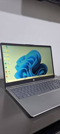 لابتوب للبيع – نظيف جداً  لابتوب نوع HP طراز HP Laptop 15-fd0xxx للبيع...