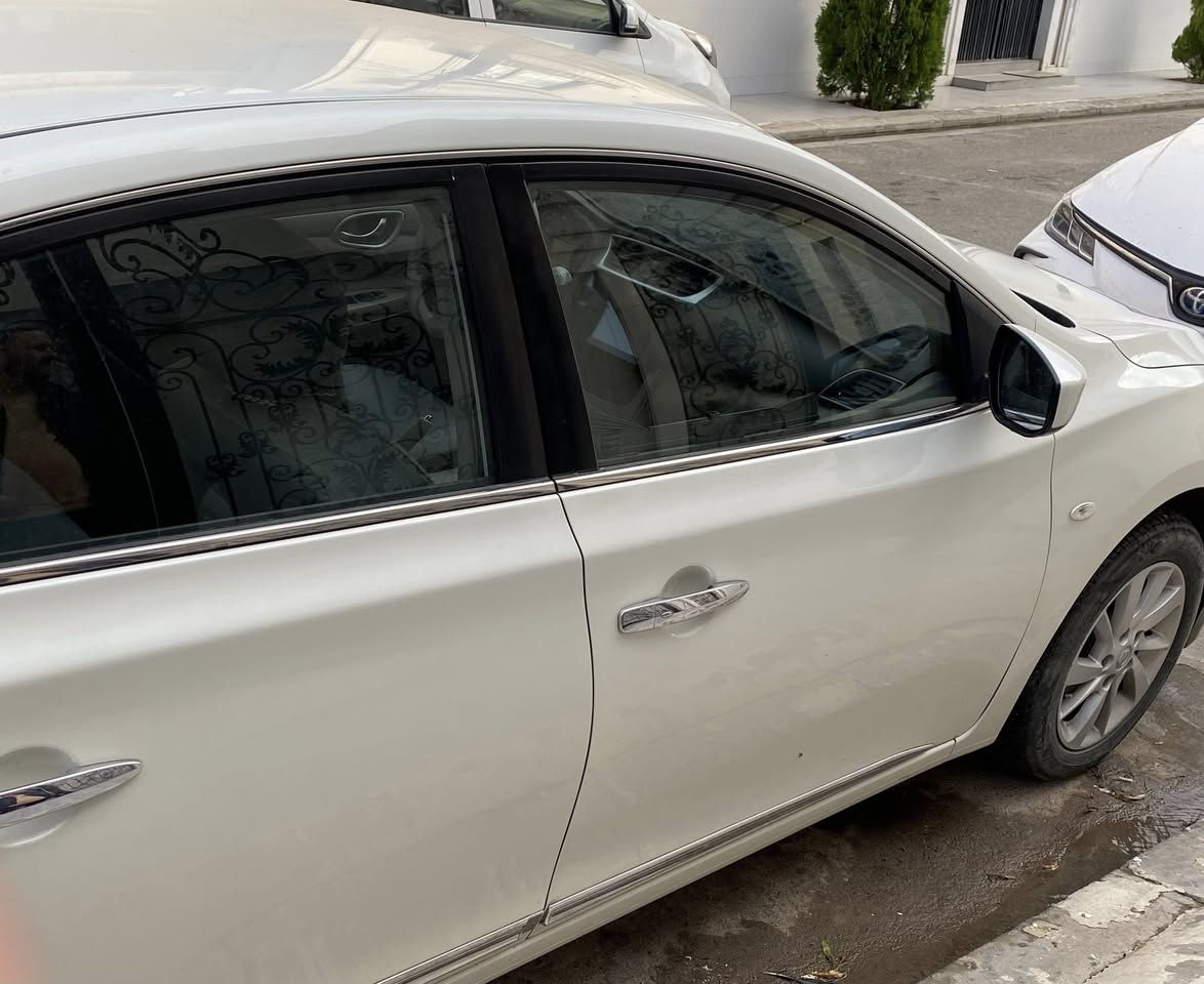 السلام عليكم
سنترا  SV. موديل ٢٠٢٠ خليجي  . محرك ١٦٠٠ 
ماشية ٥٤ الف كم . بصمة تشغيل وابواب وجنطة لد نهاري . وشاشة وكامرة خلفية وحساسات .
بيها بنيد صبغ بدون حادث . ويم الجنطة بارد اثر ضربة  خفيفة  واكو بعض الملاحضات البسيطة رقم سليمانية بأسمي سنوية تنتهي بشهر ١١ .  سعر ١٢٥


**إذا كنت صاحب هذا الإعلان وتريد حذفه لأي سبب، رجاءا أرسل رسالة إلى الدعم الفني**