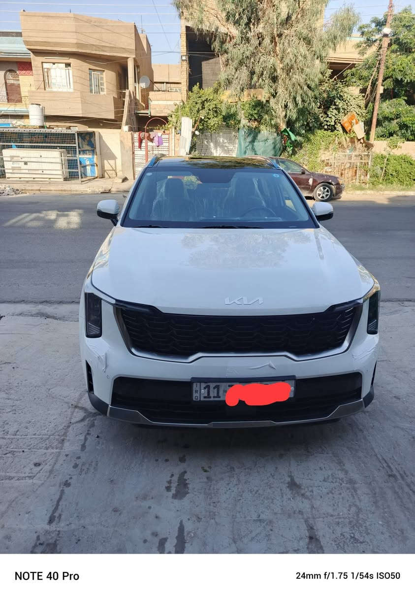 السلام عليكم
سورنتو ٢٠٢٥ خليجي 
المحرك  ستة سلندر ٣٣٠٠
رقم بغداد باسمي 
مكان السيارة بغداد
فول مواصفات بنراما كشنات كهرباء جلد تدفة وتبريد بلكشنات
وبعد هواية مواصفات 
ماشية ٣٤ الف
للستفسار الاتصال على الرقم ***********
