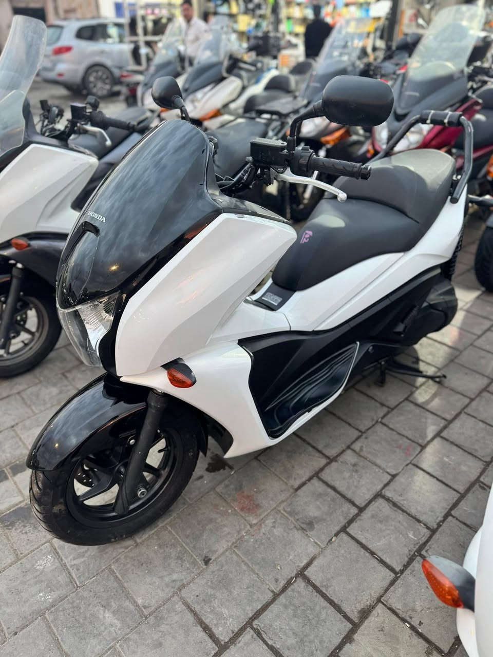 هوندا فاز
العدد 7 قطع 
عرض نهايته السنه 2025 
شرط كل دراجه وصور مزاده والك حق الزبون يطابق ممشاهه  
سعر القطعه 17 
اخوكم علي مدلل 
***********
