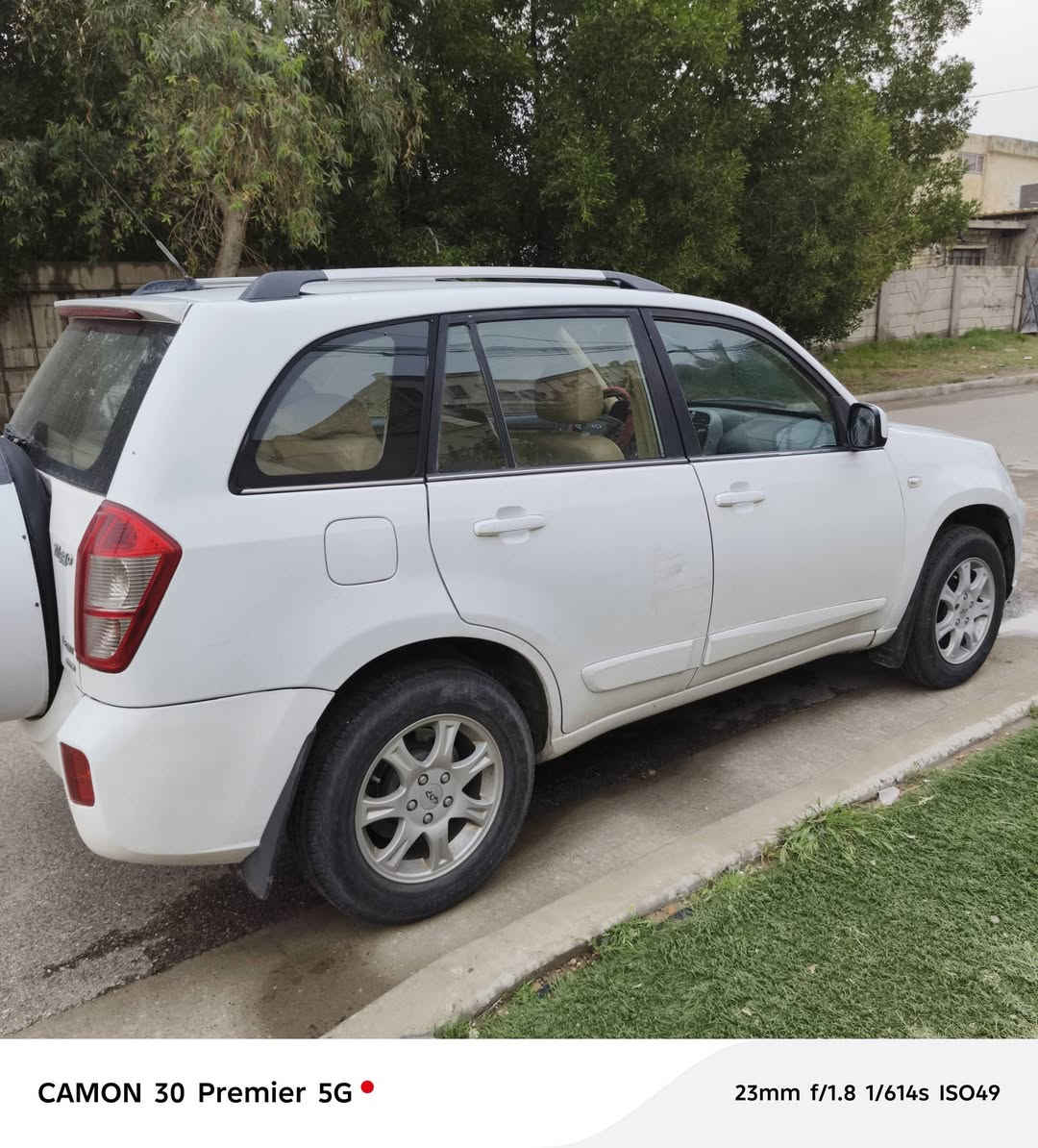 السلام عليكم
تيكو 2013 
رقم بغداد باسمي
بيه صبغ بنيد وجاملغ أيمن بدون دواخل
ماشية 83 ألف
السعر 60 وبيه مجال بسيط
مكان السيارة بغداد الكرخ
تليفون
***********
***********
***********
