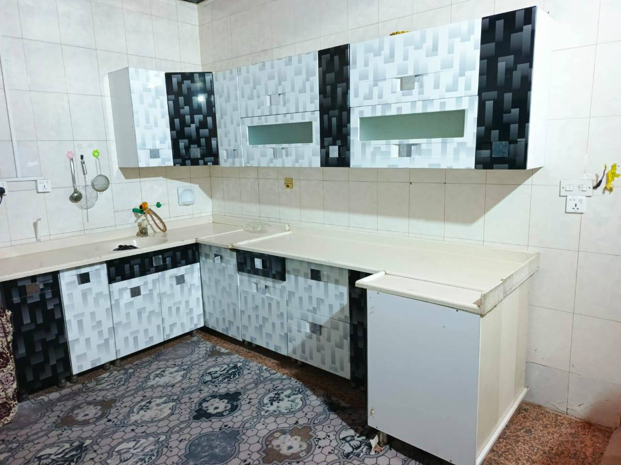 للبيع...
كاونتر مع سنك
نضافه فوللل تجي وتشوف بعينك
للبيع مستعجل الشراي يجي خاص
واتساب واتصال:***********
