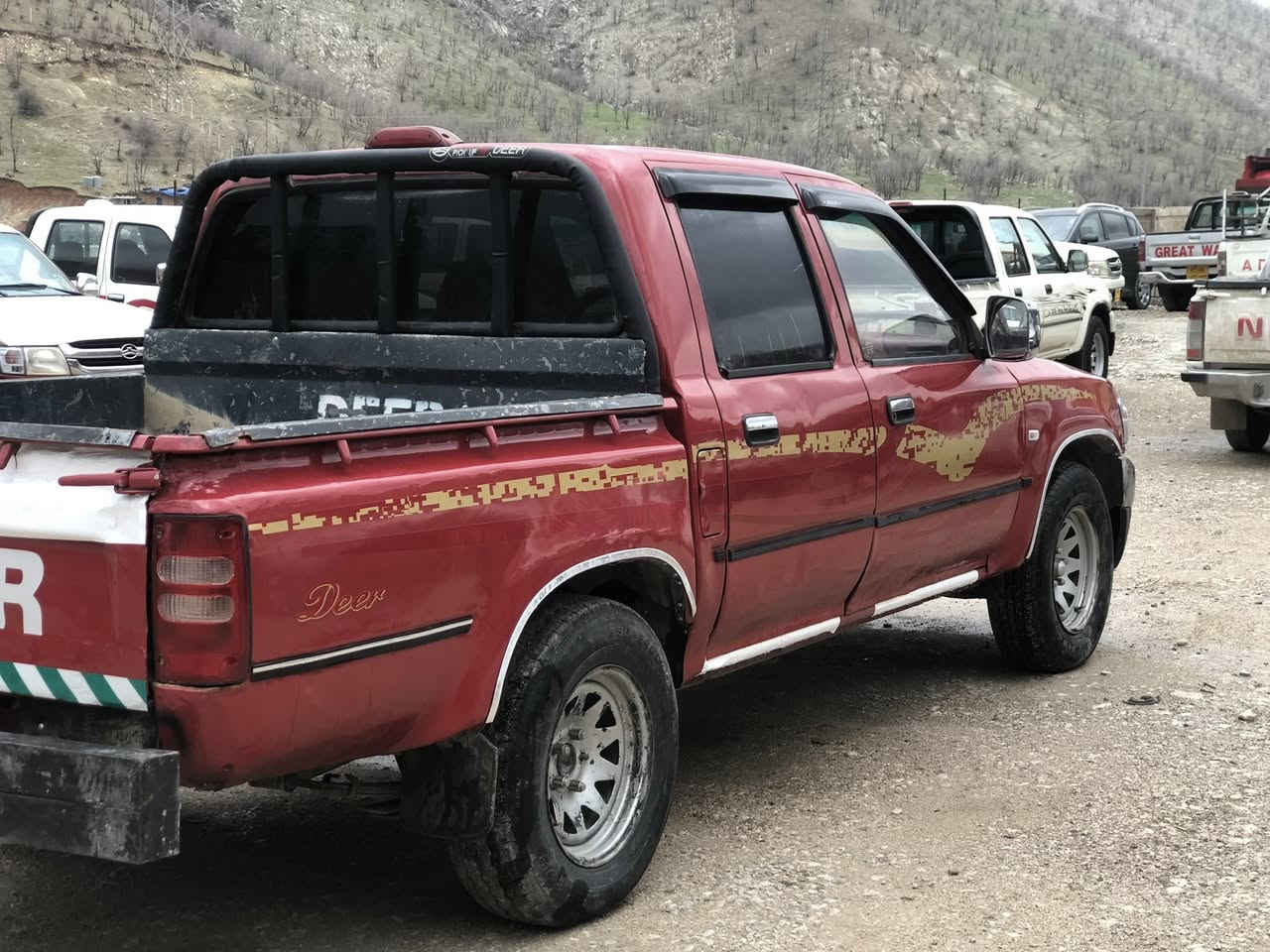 دێر مۆدێل ٢٠٠٧ محەسەنی ئەسلی مەکینە بەخ مەنەفێس ئەسلی گێر مەکینە اکسل بەشەرت تایەی باشی لەژێرە ناوسور جام کارەبای کارەبای کامل مەزبوتە ١دینار مەسرەفی تێدانیە کامل پەمپە لەسەر ساخە بێ دەحم و لێدران بێ خایسە سەیارەکە زۆر توندو تۆلە مالی فەقیرە نرخی ٣٠وەرەقەو مەجال ***********. ***********
