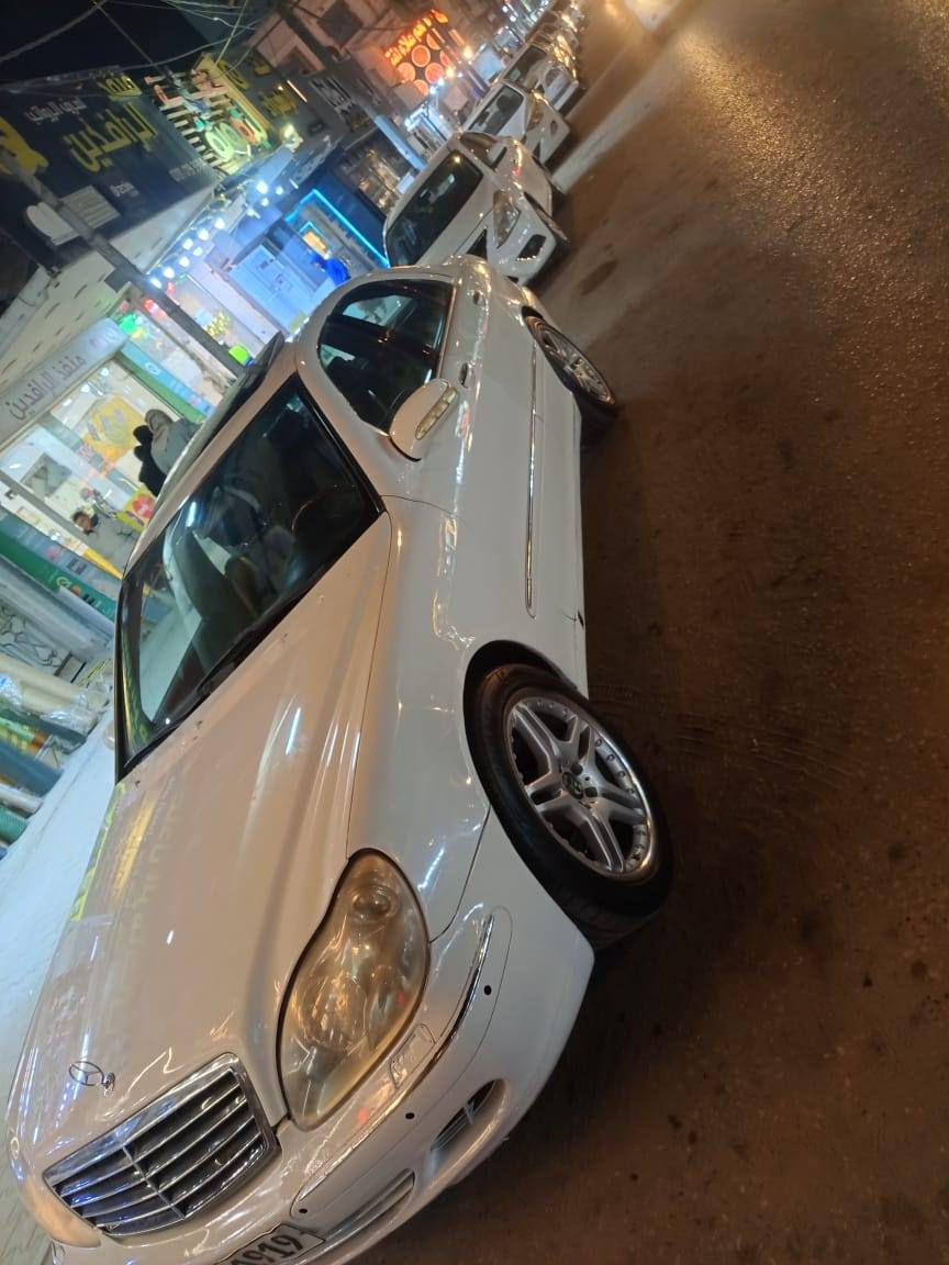 موديل 2002 اصل لا معلايه ولا ملعوب بيه اصل رقم بصره نكليزي تحويل مباشر سياره جاهزه من كلشي وكلشي شغال كير ومكينه بل كارتون تخم تاير حداديه كهربائيات باتري تتفئه تبريد غرفه جديدة سياره مكفوله من كص وضربه قوية بيه مكانات صبغ ابيع صبغ عام سياره بلاديه مكينه وكير مكان سياره نجف تواصل عن طريق ***********
