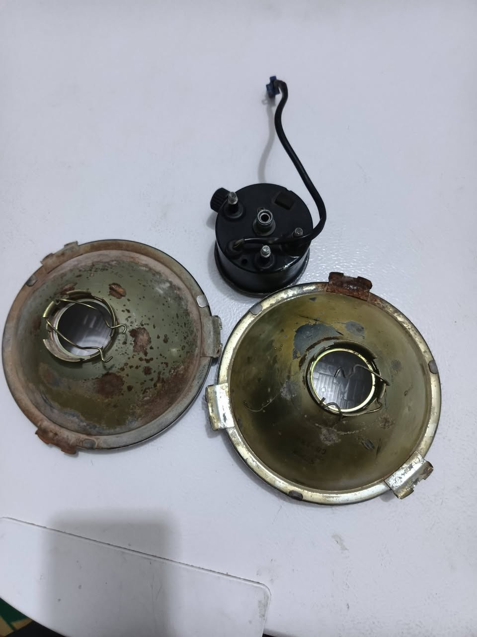 مازدات وعداد سرعه قفاز ياباني للبيع ***********
