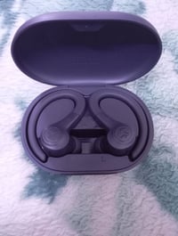 Jlab • حالة ممتازة • توصيل