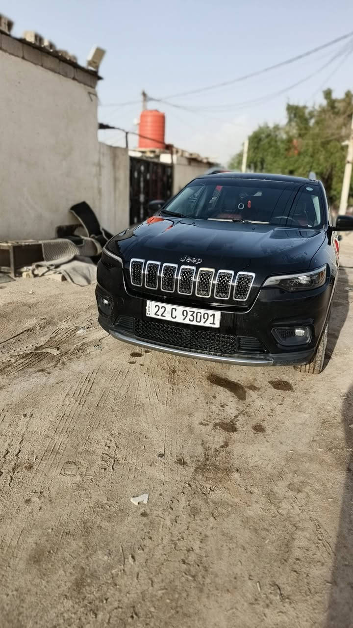 سلام عليكم عندي سيارة جيب بزون 2019 فول مواصفات ما عده تنته
فور ويل 
سياره جاهزه من كل شي 
وارد امريكي ماشيا 68 الف 
 
رقم اربيل سنوية جديدة 
هزه جديده بشهر ل11 
ويل 17
رادارت 
نقطة عمية 
تبريد تدفئه 
تدفئه كشنات ستيرن 
لايت زونون بلاد
 135 وبيها مجال حك جية
لا تعبني ولا اتعبك 
هاذا رقمي للشاري يتصل 
***********
