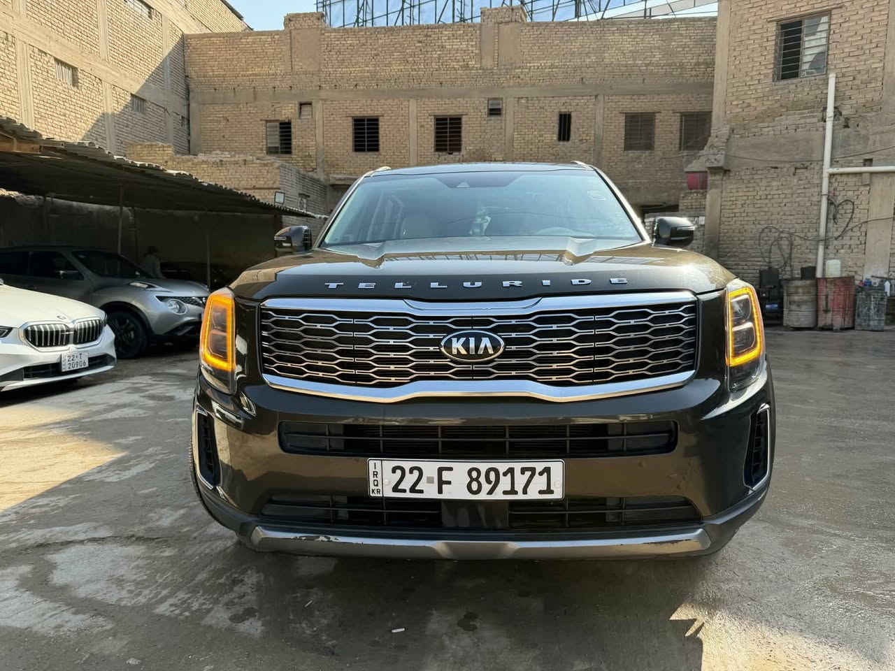 السلام عليكم
كيا تلرايد 
2021 
بدون حادث بدون تبديل بدون صبغ 
سرقه شاشة الدشبول فقط 
بارد اربع اصابع اثناء التحميل مامبين 
وباقي سياره كفاله عامه  صور حادث مرفقه
مواصفات EX  فتحه داخل ابيض 
ماشيه ٢٣ الف ميل 
كشن منفصل vip 
اربيل باسمي مداور او وكاله اني حاضر 
السياره جديده كلش واحلى من الصور 
السعر ٢٦٠ وبيه مجال  
مكان السياره حله ***********
