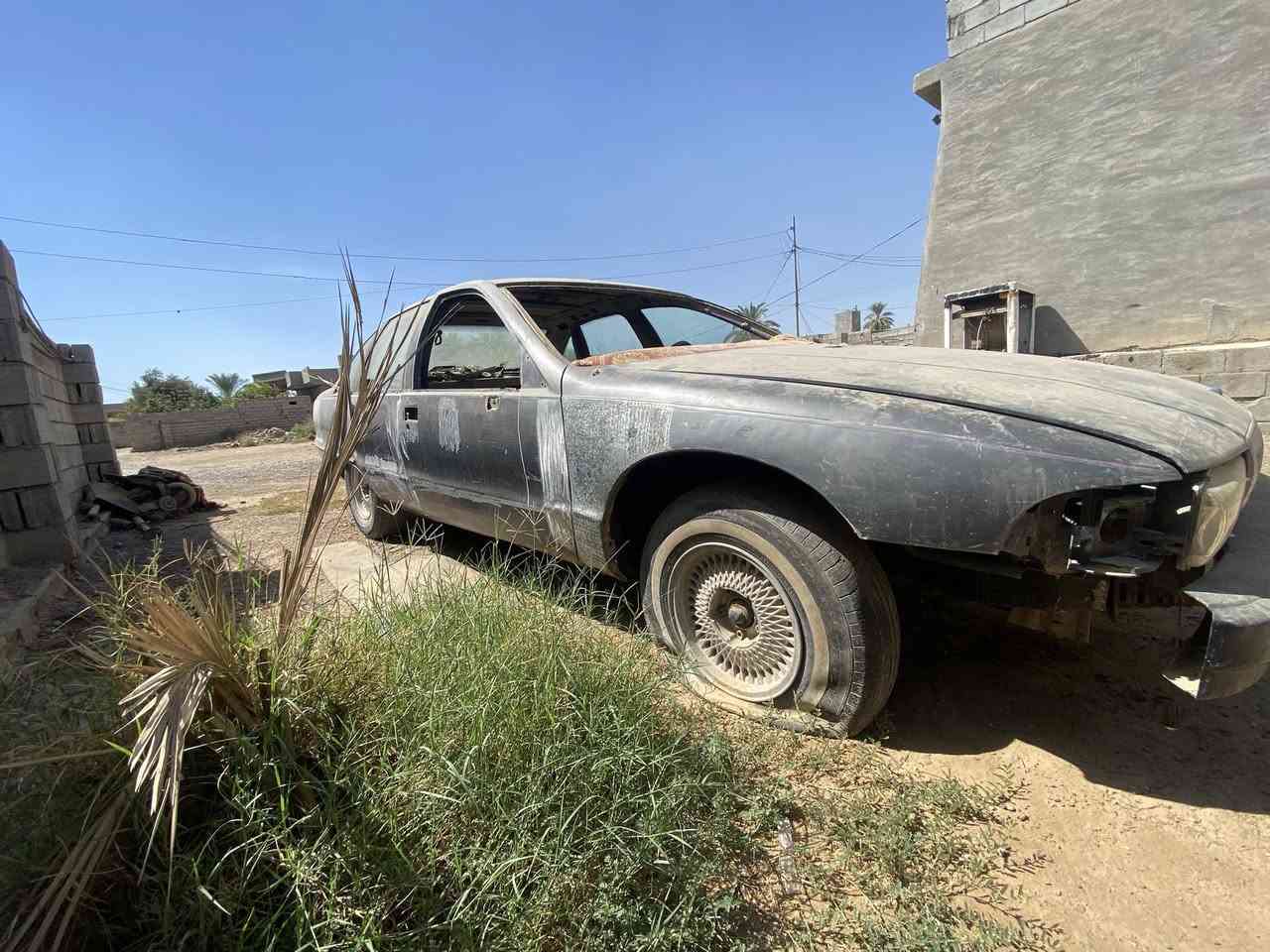 للبيع دولفين 1991 معمر جديد عيزها صبغ فقط مكينه وكير مال حاويه جدد مشدود بيها غراضها كامله من غرفه داخليه وبطايب مال بوب رقم صلاح الدين بسمي 37 وبيها مجال غير متواجد عالفيس ***********
