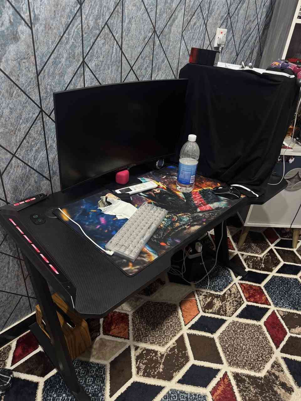 السلام عليكم من رخصة الادمن
ميز كيمنك RGB كامل مكمل ومشدود انت بس خلي واطلع كبل بدون ما تشد ولا شي نظيف مابي ايشي والار جي بي شغال ومابي ايشي 
للتواصل خاص


**إذا كنت صاحب هذا الإعلان وتريد حذفه لأي سبب، رجاءا أرسل رسالة إلى الدعم الفني**
