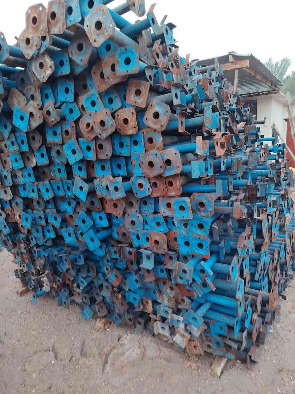 السلام عليكم
جكات للبيع حاضن حرفQ ثقيل نظيف جداً
***********
