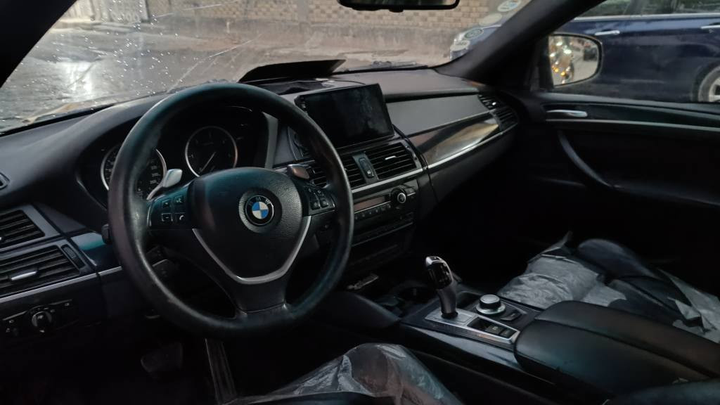 بي ام X6 مديل 2008 رقم دهوك الماني 
 فول مواصفات 1/1 فتحه .. بصمه 
كشنات جلد كهرباء ..شاشه لمس
تحكم استيرن جهتين 
محرك كاز سياره ديزل اترايه كلش حلو
السعر 115ورقه بيع أو مراوس حسب القناعه 
 استفسار أكثر اتصال على الرقم *********** بغداد, العراق
