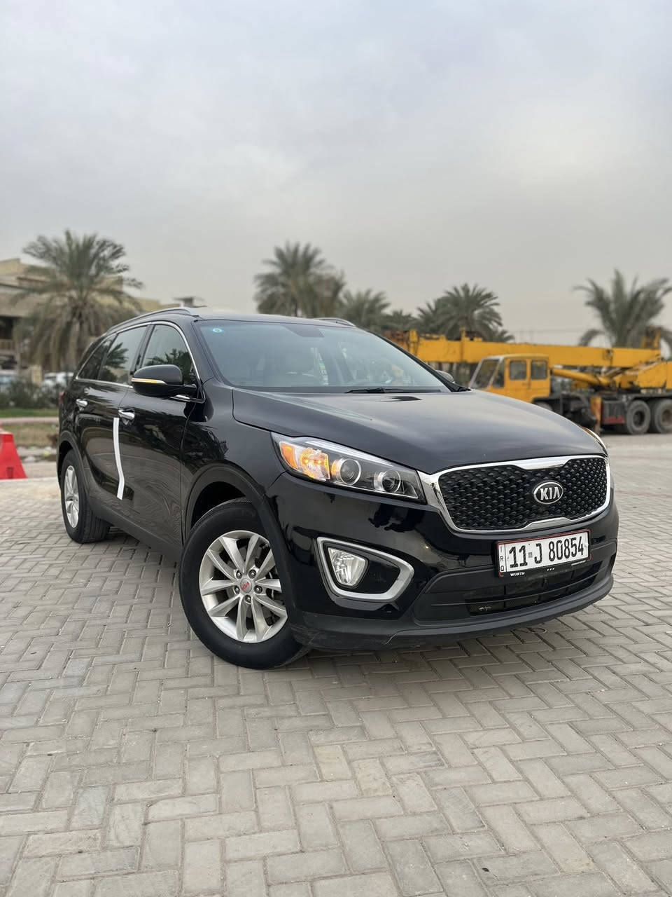 السلام عليكم سورنتو 2017 رقم بغداد بأسمي مكينه 6سلندر عارضه 165$ حادث امريكا بسيط جدآ جاملغ وبنيد بدون دواخل بدون ايرباك السياره جديده بمعنى الكلمه السياره ماشيه قليل السياره 7راكب 3قطع تبريد مكينه وكير كفاله السياره مغلفه نانو سيراميك بالكامل ومصروف عليها شاشه كبيره ايباد /فول تحكمات/اشاير بالمري/حساسات خلفي امامي/3انظمه قياده/ كشنات جلد /تدفئه كشنات / تحديد مسار/ شاشه اعطال/ داخل لونين صاج وبعد باقي مواصفات معروفه سياره جاهزه ما بيه نقص مكان السياره بغداد الاتصال بالرقم :*********** الخاص مغلق 🔏
