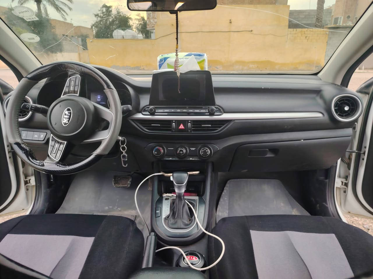 كيا فورتي وموديل 2020
محرك 2000 دوش. كيرAT 
رقم اربيل تريد وكاله تريد تحويل 
بيها بارد جوه قبق البانزين على كد شبر 
جامرلوق اليمن بارد على كد شبر 
ضرر مالته كلش خفيف دعاميه خلفيه
عارضها 132بيه مجال بسيط ***********
