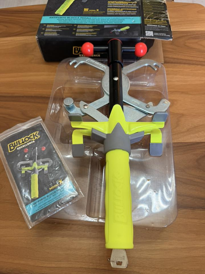 قفل سيارة براند اصلي
القطعة كلش ثقيلة وتفيد الي يترك سيارته بمكان فترة طويلة

القطعة جديدة غير مستخدمه 

سعرها ٣٥ الف بدل متاخذها ب١٨٠ الف من الموقع


**إذا كنت صاحب هذا الإعلان وتريد حذفه لأي سبب، رجاءا أرسل رسالة إلى الدعم الفني**