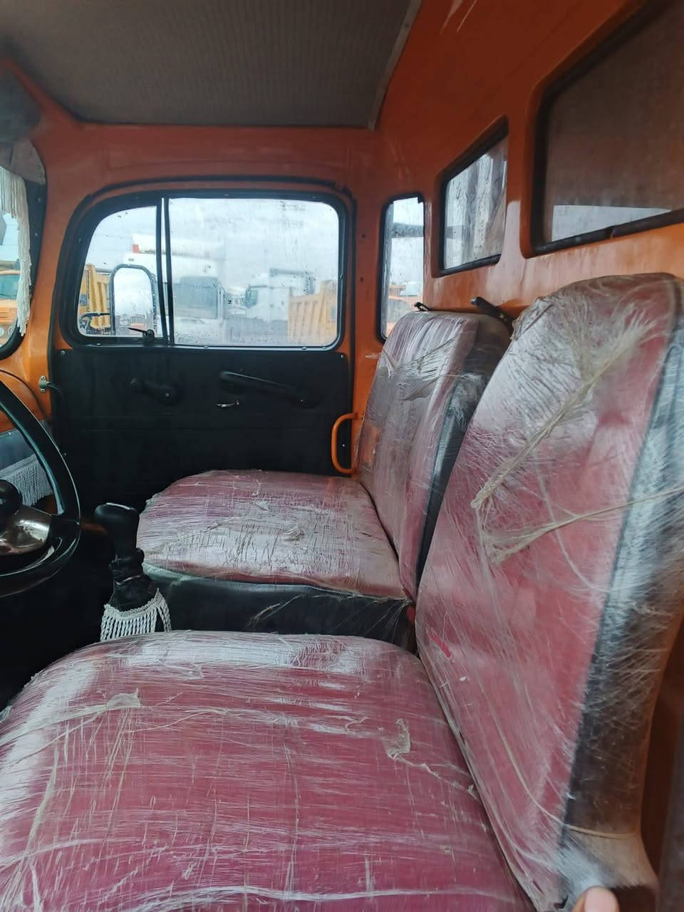 السلام عليكم للبيع موديل ٧٥ مايلر ومطوله شاصي عريض رقم الانبار انكليزي ب اسمي بسنويه دنكر تخم تاير جاهزه سعر ٤٥ مليون وبيها مجال الاستفسار عن هذا رقم مكلف بنشر ***********. ***********
