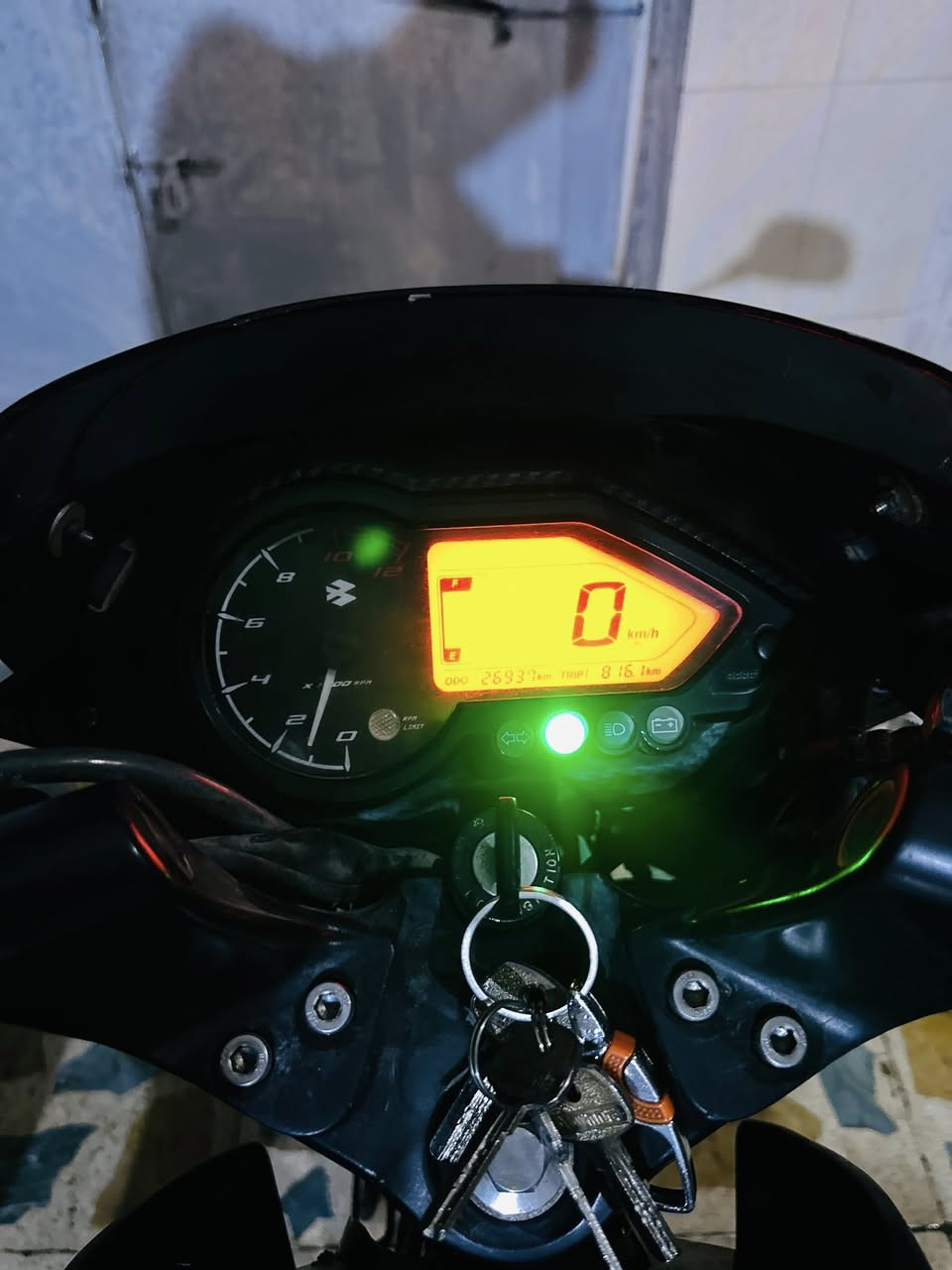 السلام عليكم   دراجه بولسر 150 موديل 2021 اوراق كامله مكمله  دراجه احلى من الصوره برغي ممفتوح بيها   شرط شلعه ومعدل 
   ....(مكاني شطره) ...     سعرها مليون و150 
اتصال او واتساب ***********
