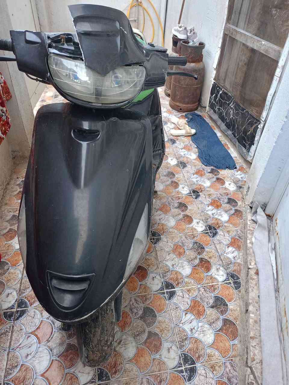 فراشة مفتوحه ونقصها كهربائية للبيع بابل حي الجزائر ***********
