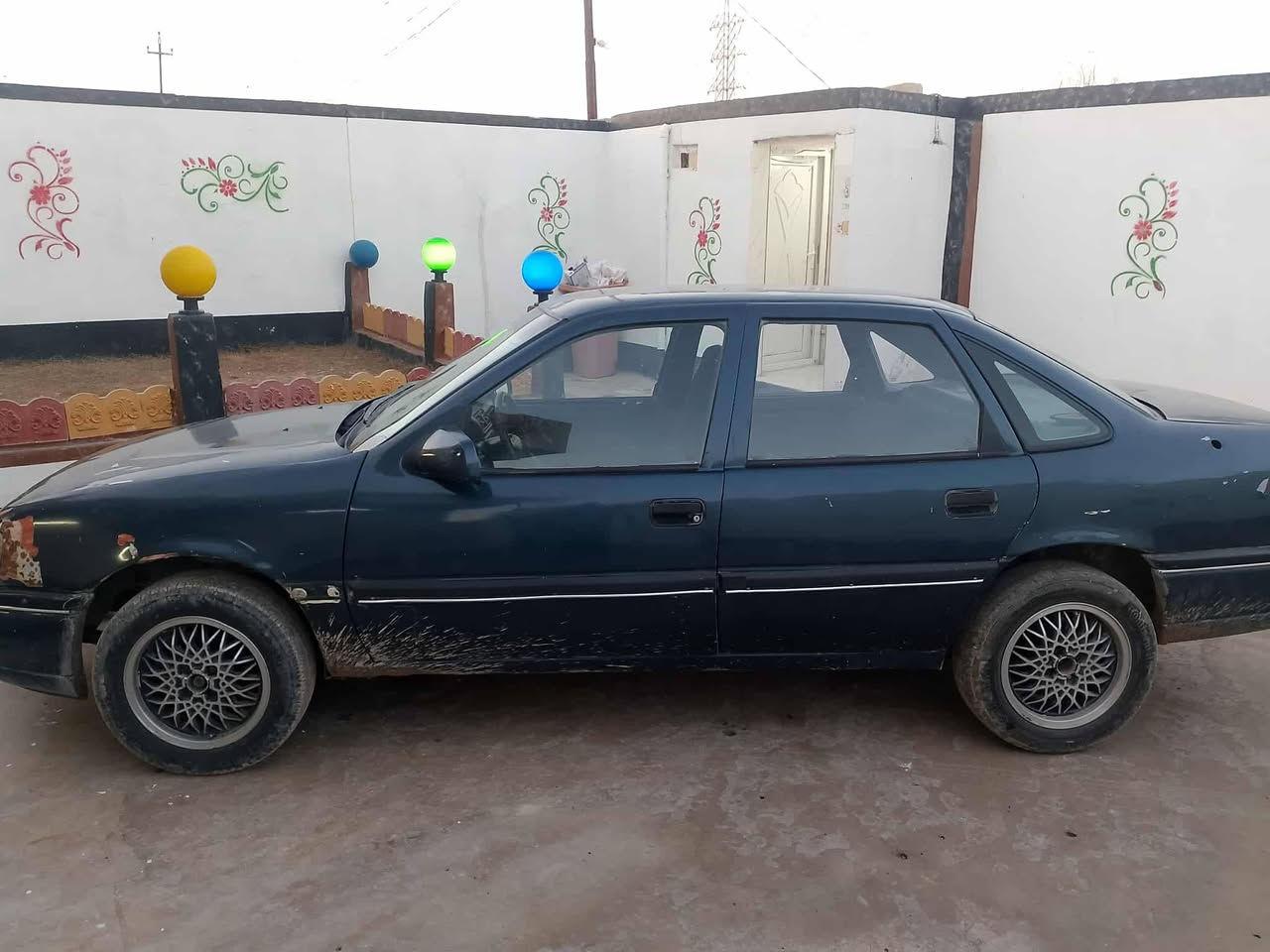 السلام عليكم اوبل فيكترا موديل 90حجم 18اصلي مامحور للبيع يرادله شويه مصرف مابيه دواخل نضيفه السعر 36وبيه مجال مكان السياره قريه العاشق منطقة الكسك ***********او***********
