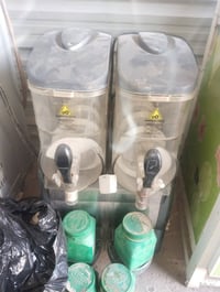 مكينة • ايطالية الصنع • نظيفة