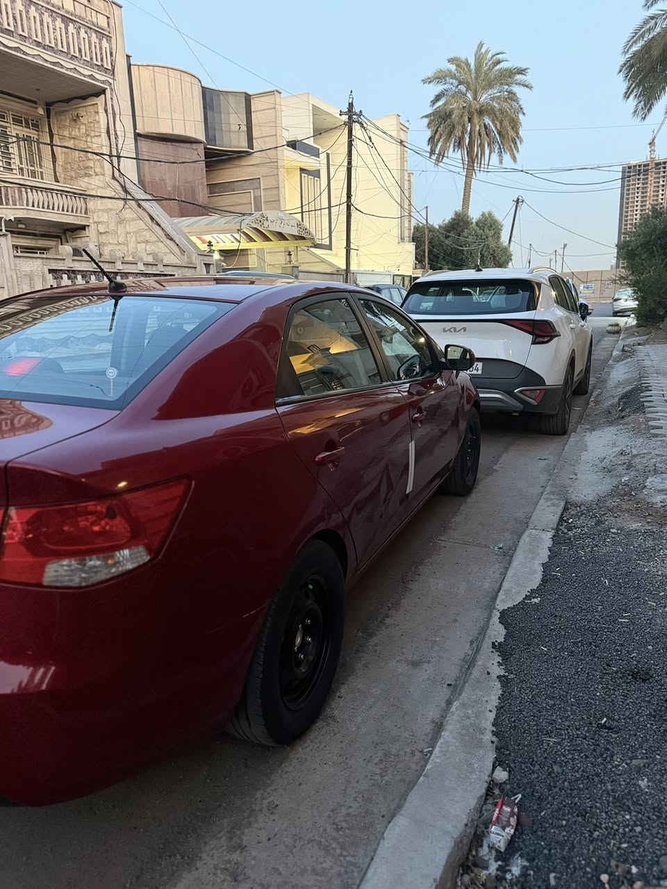 سيراتو لبيع 2010 سياره نضفيه جدا ماشيه 170Kmالسياره خليجي 3قطع فول موصفات عده البصمه السعر 97ورقه وبيه مجال بسيط الرقم لاتصال***********
