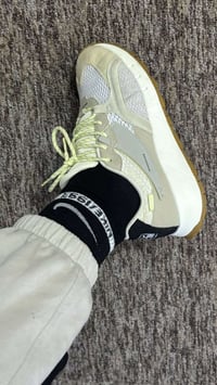 حذاء كاجوال • مقاس ٤٣ • دبّان طبي