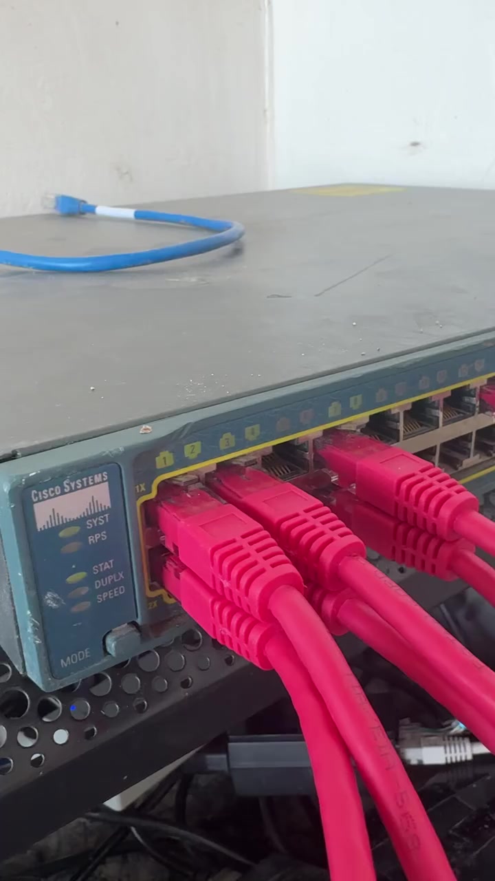 سسكو 3560
للبيع  قيم واخذ مكان الموصل


**إذا كنت صاحب هذا الإعلان وتريد حذفه لأي سبب، رجاءا أرسل رسالة إلى الدعم الفني**