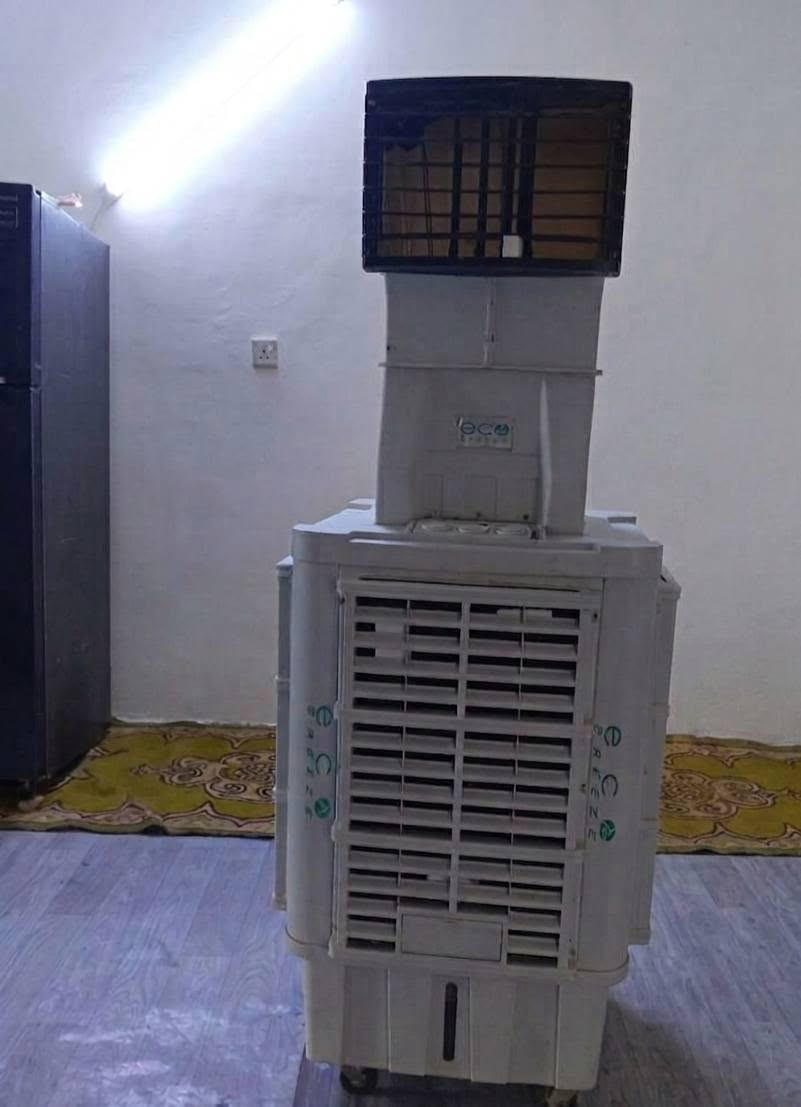 مبردة جديدة ونظيفة للبيع مستعجل 200 وبيها مجال
***********
***********
