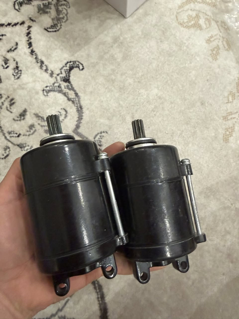 سلام عليكم 
غراض جبلي للبيع اسعارهن مناسبه   
متواجد فيس وهذا رقمي ***********
توصيل موجود
