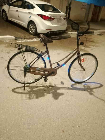 بايسكل للبيع  بناتي حجم 26  وماناقصه شي غراضه موجوده لون ككاوي 🤎 سعر 105  وبي مجال  البايسكل نضيف مديل 2016  مكاني بصره زبير حي الريسز للتواصل *********** واتساب او ماسنجر
