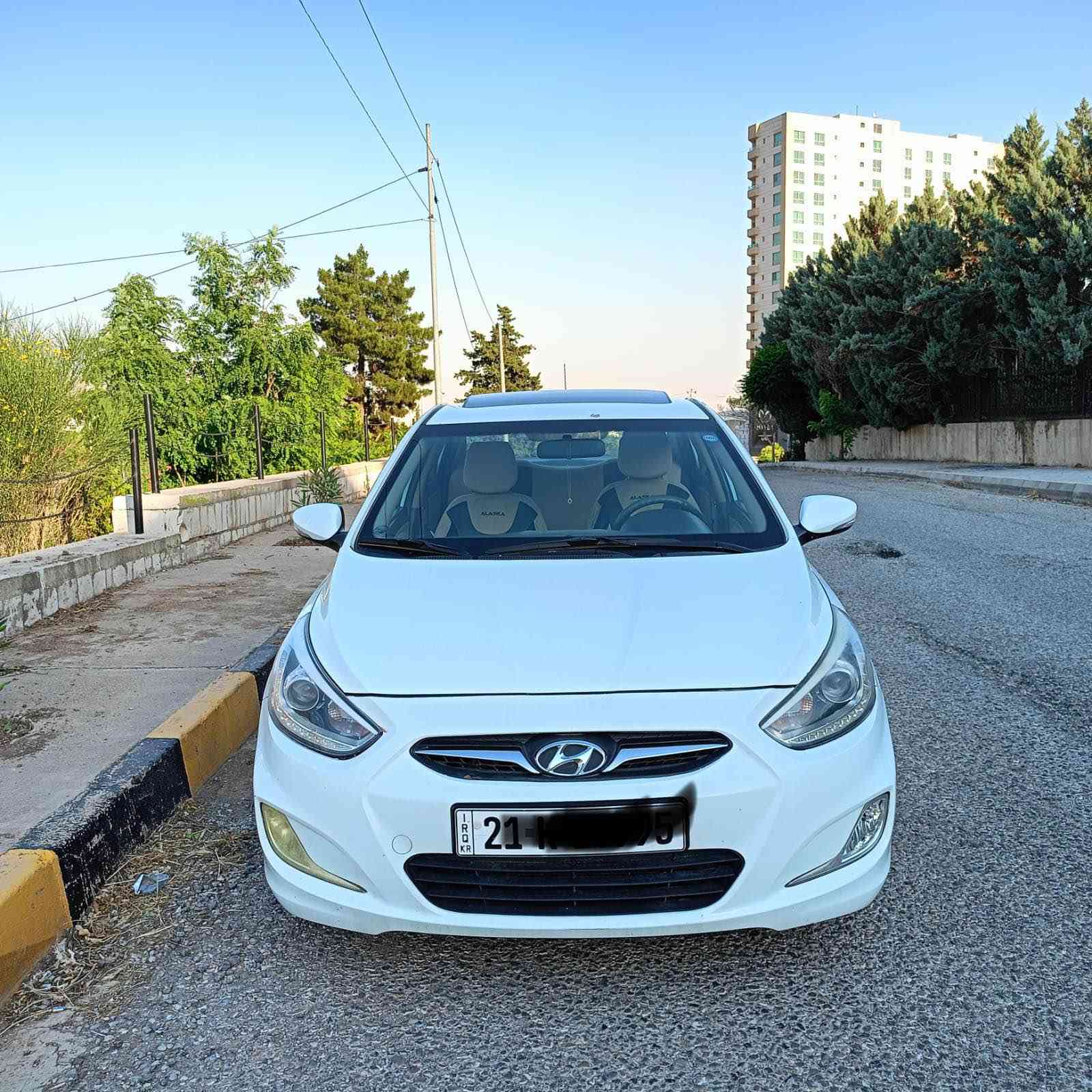 ئەکسینت 
مۆدیل ٢٠١٥
ناوزەرد 

بونیدی بۆیاخ درگای سەکن گوراوە بەشریکە
دوو سویجی هەیە
تحکم سوکانە 
ایبیئیسە
سلایتە
مکینە گەورە 
تبرید بشرت

0774 082 3428 السليمانية, العراق
