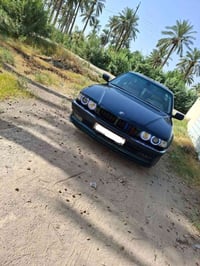 للبيع BMW حجم 744 دينمو هوة 1996 محدثه 2001 داخل وخارج .... عليها ادام...