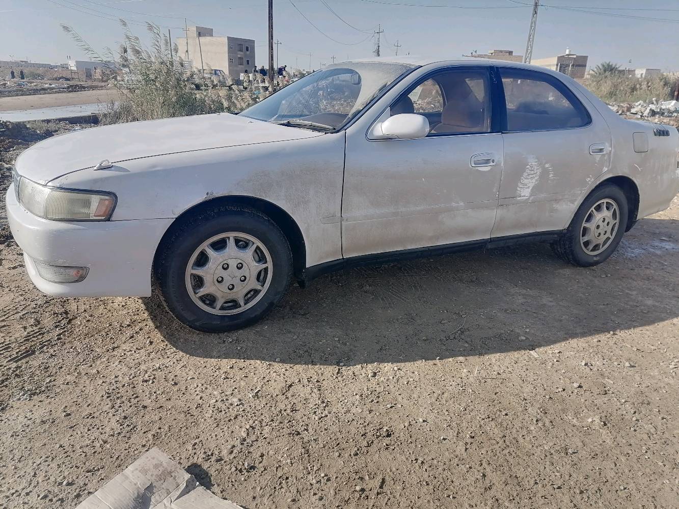 سلام عليكم
كرسته نفخ للبيع 
موديل 199‪3
لون لؤلؤي 
رقم مثنئ سياره هزته بعدها ما صاقطه 
سنويه لل29 راعيه موجود شرط مداور 
كير مكينه ٢٥٠٠ديلكو تبريد جاهز نقص بس غاز 
حداديه نضيفه.      تخم تاير نضاف 
السياره مكفوله من الضربه القويه والعيب الشرعي والاصوليات 
السعر 65 بيه مجال للشراي 
مكاني ذي قار 
قضاء الشطره للستفسار ***********‪ 
