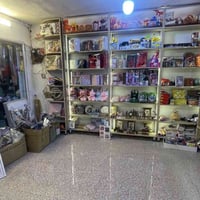 المكتبه للبيع السعر 9 مليون   07840008570  1-قطعه ضوئيه حديثه قياس 3 م...