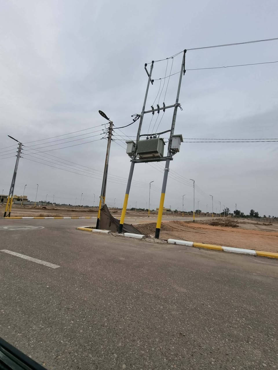 قطعة ارض 200 متر للبيع بمجمع الحرمين السكني _طريق الدغارة مقابل مشتل ربيع / خدمات كامله ماء وكهرباء _ سند 25 صادر من ( مديرية التسجيل العقاري في الدغارة )
السعر 13 مليون ..
رقم هاتف ***********
