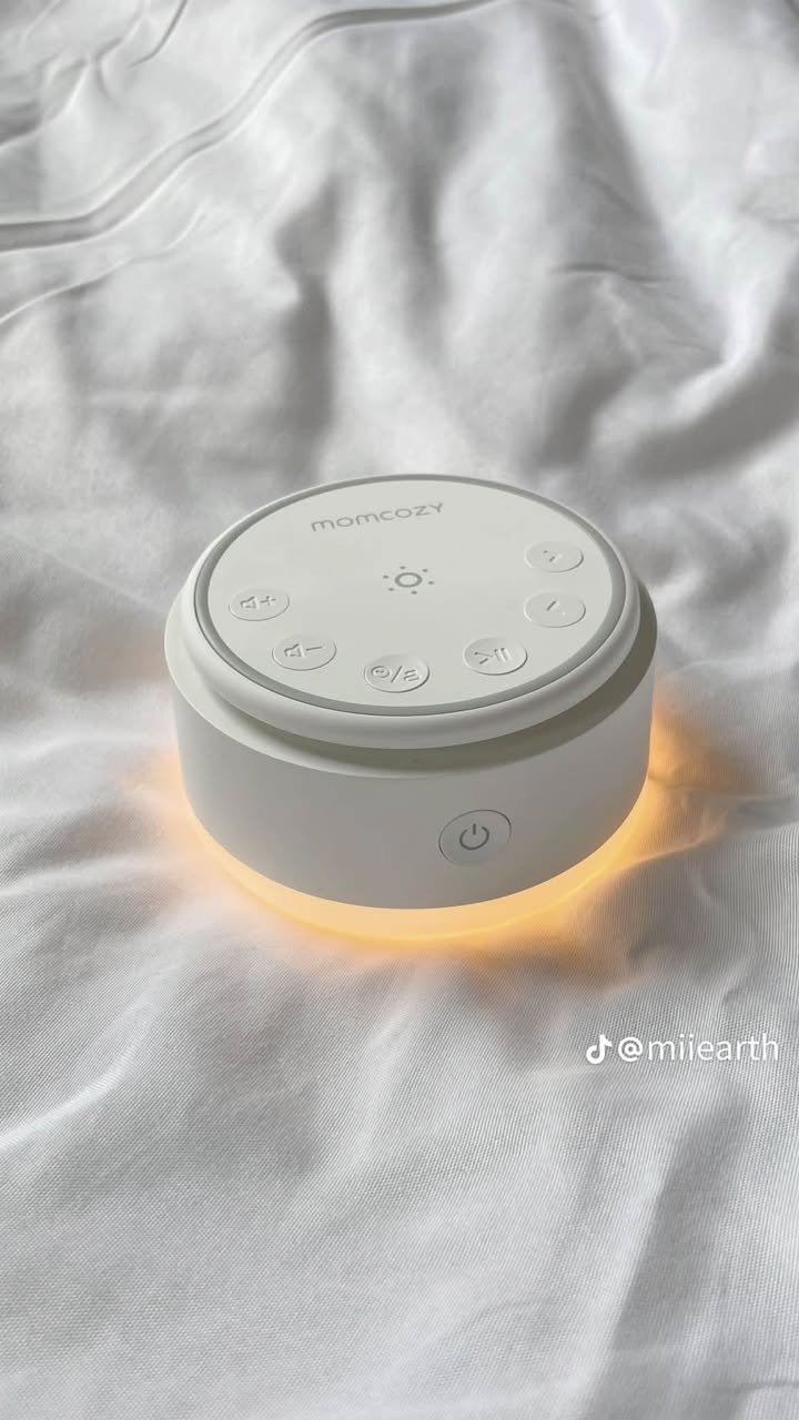 جهاز Momcozy Smart Sound Machine هو جهاز صوت ذكي مصمم للمساعدة في تحسين جودة النوم وخلق بيئة مهدئة، وهو مناسب للرضع والأطفال والبالغين.

الميزات الرئيسية:

أصوات عالية الجودة: يتميز الجهاز بـ 20 خيارًا صوتيًا عالي الدقة، بما في ذلك الضوضاء البيضاء وأصوات الطبيعة وغيرها، للمساعدة في حجب الضوضاء الخارجية وتوفير تجربة مهدئة. 

إضاءة ليلية: يتضمن إضاءة ليلية يمكن التحكم في سطوعها باللمس، حيث يمكن ضبط السطوع من 0٪ إلى 100٪. 

قابلية الحمل: الجهاز خفيف الوزن وقابل للحمل، مما يجعله مناسبًا للاستخدام في أي مكان.

متوفر عدد قليل جدا


**إذا كنت صاحب هذا الإعلان وتريد حذفه لأي سبب، رجاءا أرسل رسالة إلى الدعم الفني**