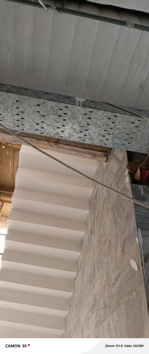 السلام عليكم كادر جص وبياض من لأنبار مبيت بنفس الموقع
شغل درجه اولى 
مساطر كبان وخيط  +المتر 5ونص 
جص بورك تشميع 6 ونص
شغل جدًا نضيف 
  التزام بالوقت والعمل 

للاستفسار ***********
يوجد واتساب
