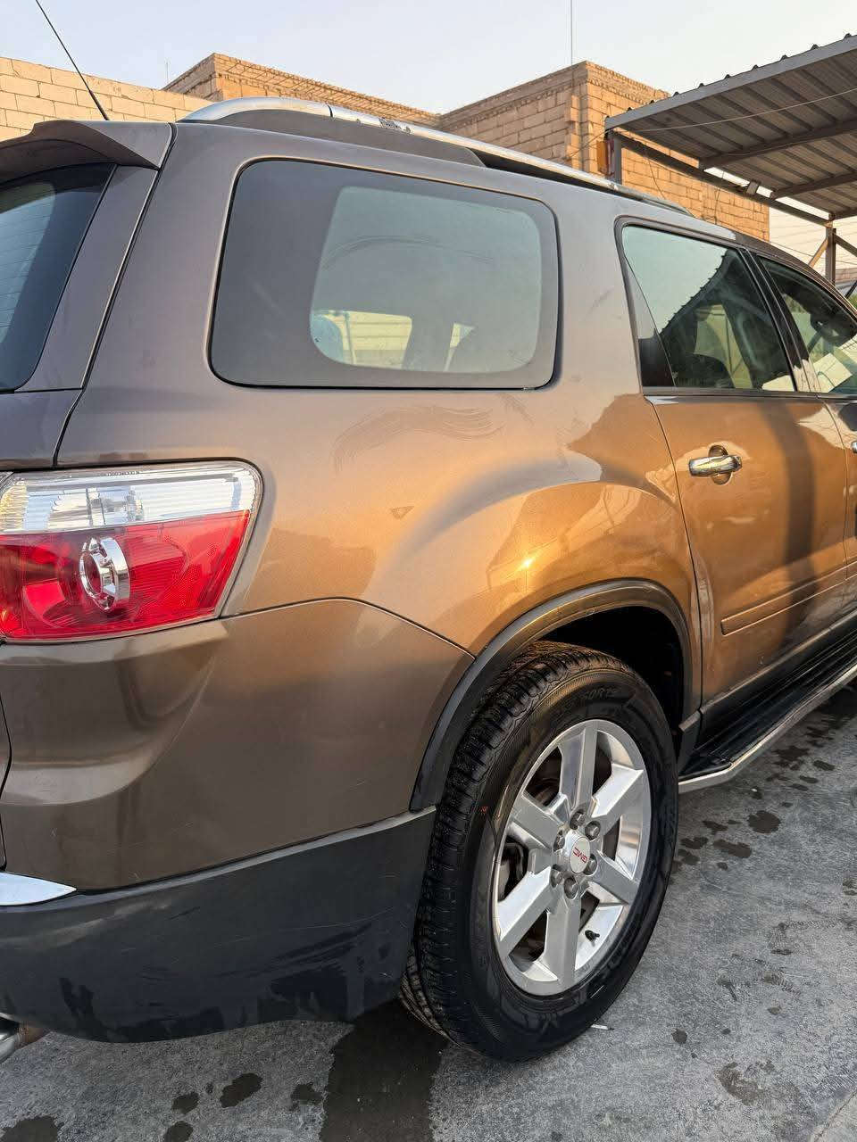 سلام عليكم ورحمة الله
جمسي اكاديا موديل 2009 خليجي
فول مواصفات عده الفتحه
مكينه 6
شاشه كاميرا
حساسات
لايت زينون منضومه كامله
تبريد ثلج +3 قطع
7 راكب
سياره مكفوله كفاله عامه من كير ومحرك وحداديه  شي بسيط جدا وهاي كدامك تجي وتشوف
مكاني كربلاء 
السعر95 وبيها مجال قليل  كلش***********
